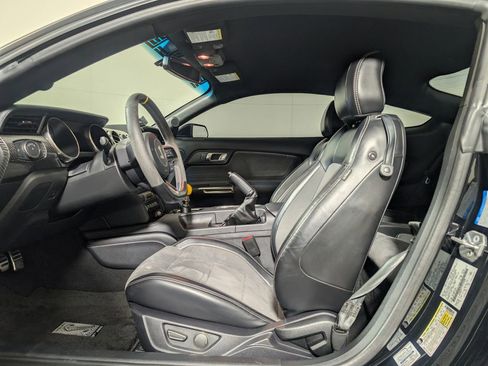 Used 2019 Ford Mustang Shelby GT350 w/ Technology Package image 11