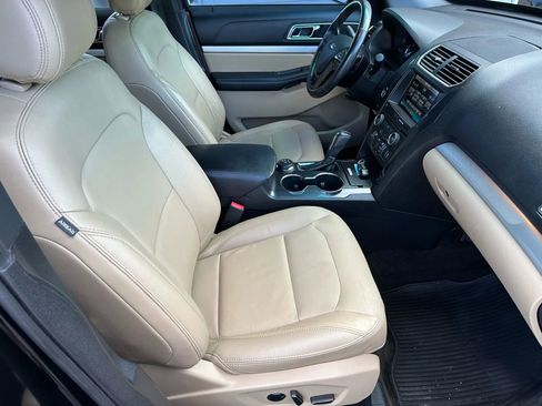 Used 2016 Ford Explorer XLT w/ Equipment Group 202A image 15