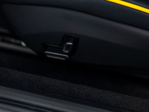 Used 2022 Ferrari Roma image 33