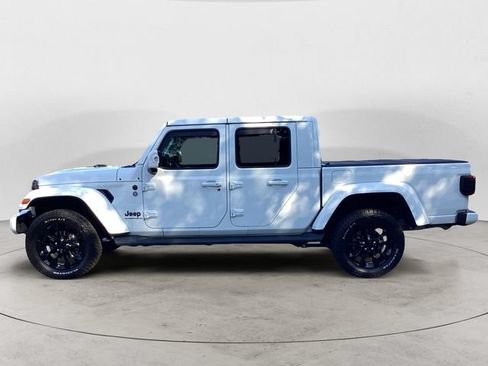 Certified 2023 Jeep Gladiator Overland AWD/4WD image 2