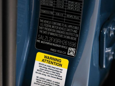 Used 2024 Land Rover Range Rover Evoque Dynamic SE image 64