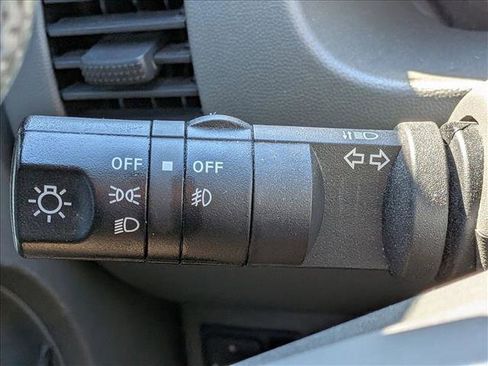 Used 2021 Nissan Frontier SV RWD image 16