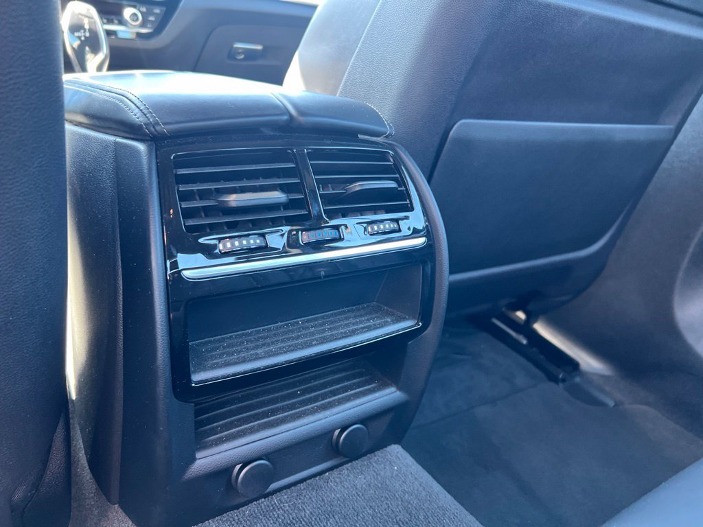 Used 2018 BMW 540i RWD image 11