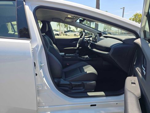 Certified 2026 Toyota Prius XLE FWD image 10