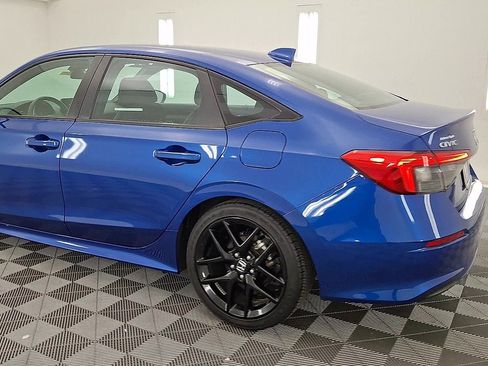 Used 2023 Honda Civic Sport image 2