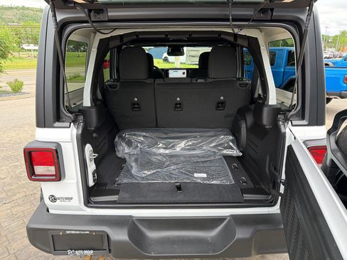 New 2026 Jeep Wrangler Unlimited Sport AWD/4WD image 10