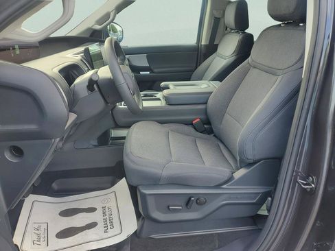 New 2025 Ford Expedition Active image 19