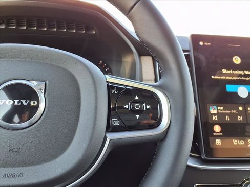 New 2026 Volvo XC90 B6 Plus w/ Protection Package Premier image 16