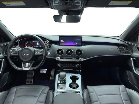 Used 2023 Kia Stinger GT2 image 17