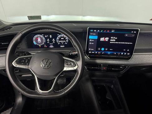 Used 2026 Volkswagen Tiguan S FWD image 13