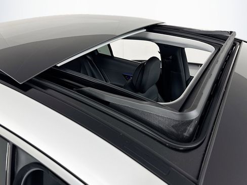 Certified 2025 Mercedes-Benz GLC 300 4MATIC image 22