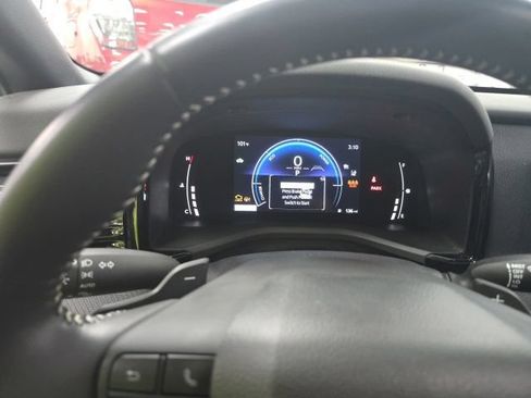 Used 2025 Toyota Camry SE FWD image 16