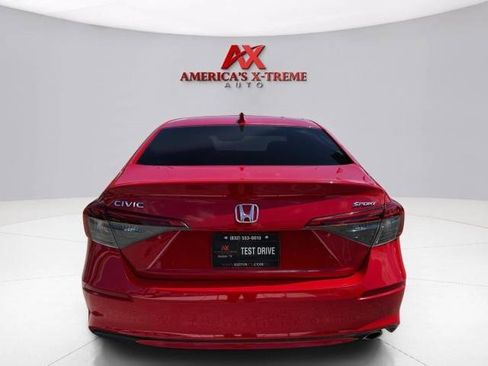 Used 2022 Honda Civic Sport image 4