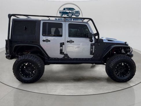 Used 2014 Jeep Wrangler Unlimited Rubicon w/ Connectivity Group image 11
