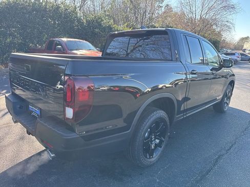 New 2026 Honda Ridgeline Black Edition image 3