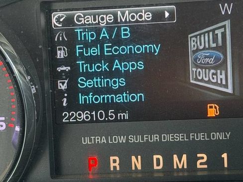Used 2012 Ford F250 Lariat w/ Lariat Interior Pkg AWD/4WD image 20
