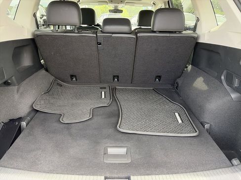 Certified 2024 Volkswagen Tiguan SE w/ Panoramic Sunroof Package AWD/4WD image 14