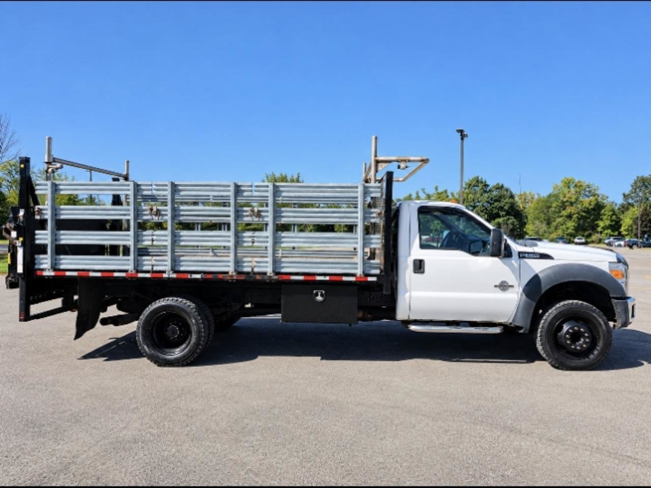 Used 2012 Ford F550 2WD Regular Cab Super Duty w/ Payload Upgrade Pkg image 3