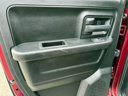 Used 2018 RAM 1500 Express w/ Express Value Package image 9