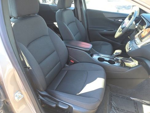 Used 2024 Chevrolet Malibu LT image 12