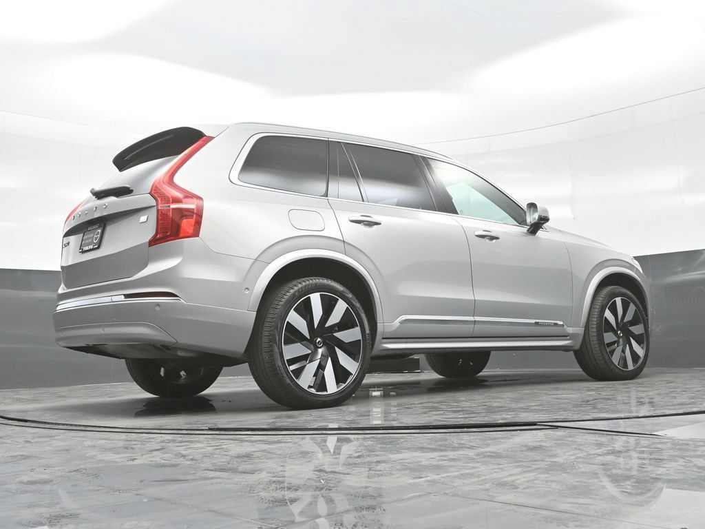 Used 2023 Volvo XC90 T8 Ultimate AWD/4WD image 33