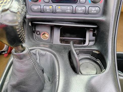 Used 2002 Chevrolet Corvette Convertible w/ Preferred Equipment Group2 RWD image 46