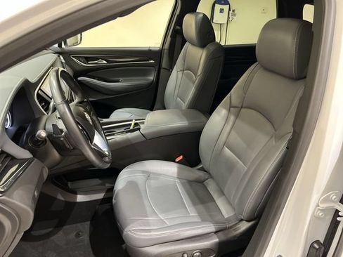 Used 2023 Buick Enclave Essence w/ Experience Buick Package AWD/4WD image 18