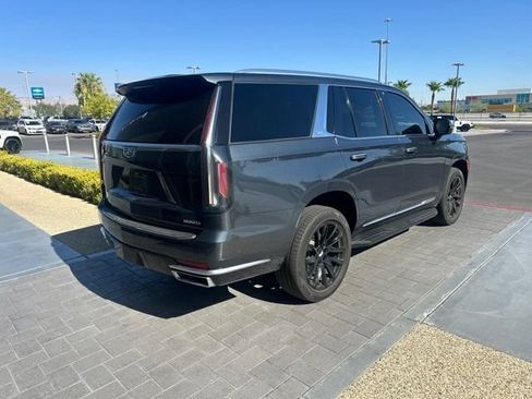 Used 2021 Cadillac Escalade Premium Luxury w/ LPO, Illumination Package AWD/4WD image 5