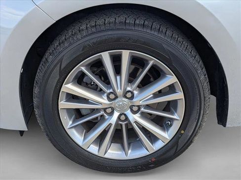 Used 2015 Toyota Corolla LE image 22