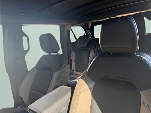 Used 2023 Ford Bronco Wildtrak image 22