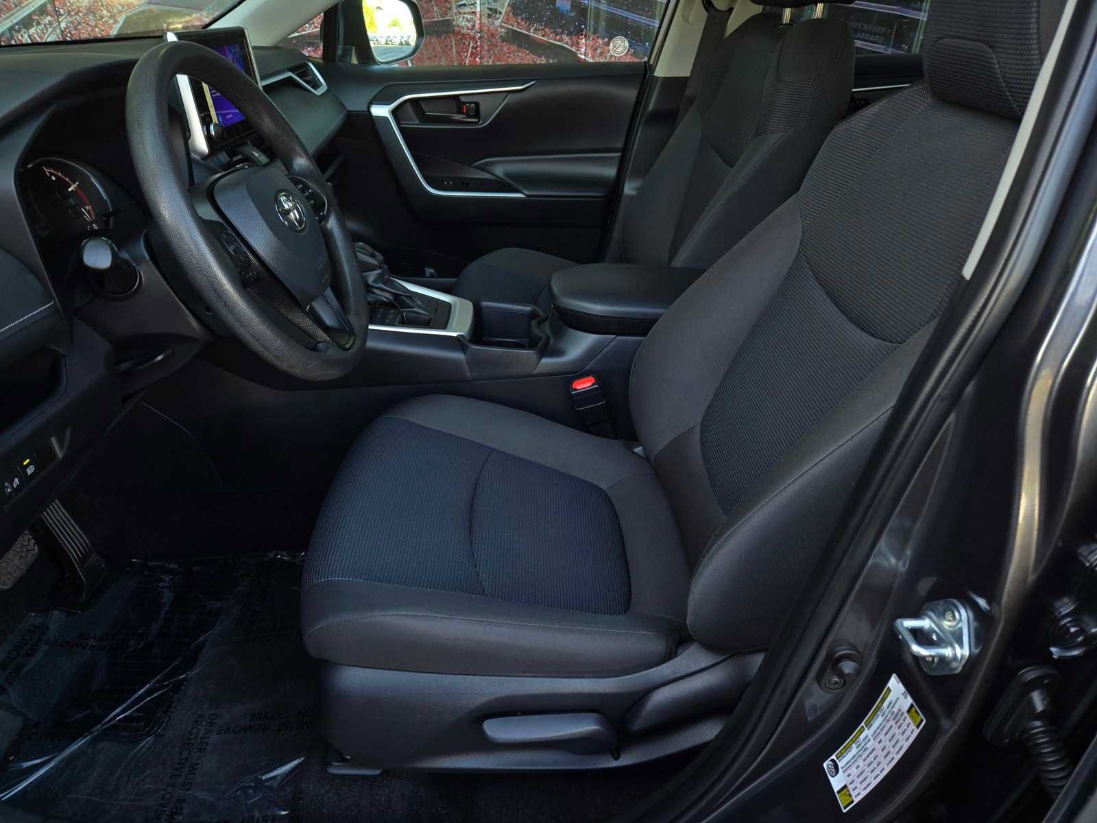 Certified 2025 Toyota RAV4 LE AWD/4WD image 15