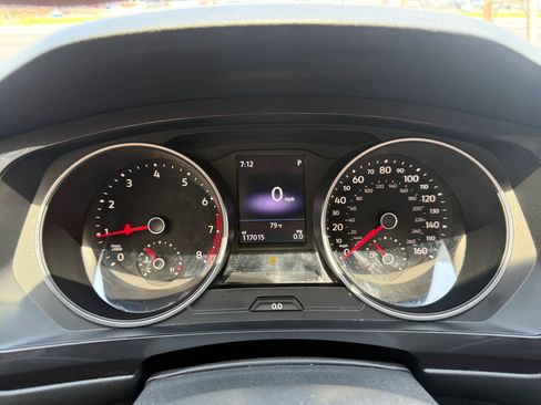 Used 2019 Volkswagen Tiguan S image 19