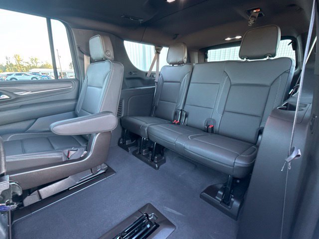 Used 2022 GMC Yukon XL Denali AWD/4WD image 15