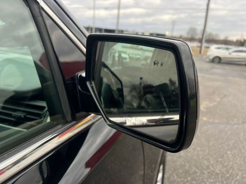 Used 2018 GMC Yukon XL SLT w/ Open Road Package image 36