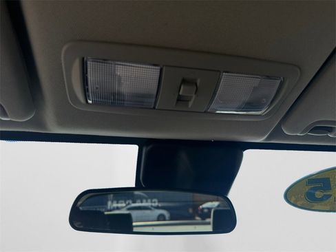 Certified 2025 Nissan Frontier SV image 27