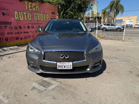 Used 2017 INFINITI Q50 Signature Edition w/ Cargo Package (L95) RWD image 4