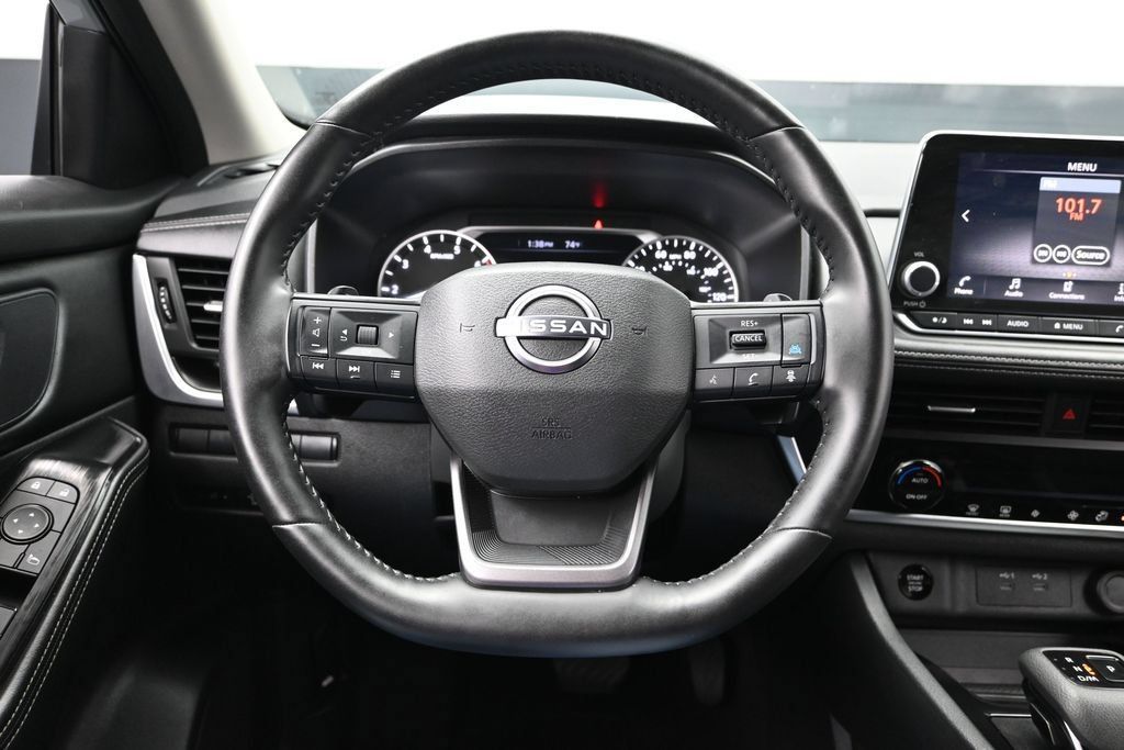 Used 2025 Nissan Rogue SV AWD/4WD image 23