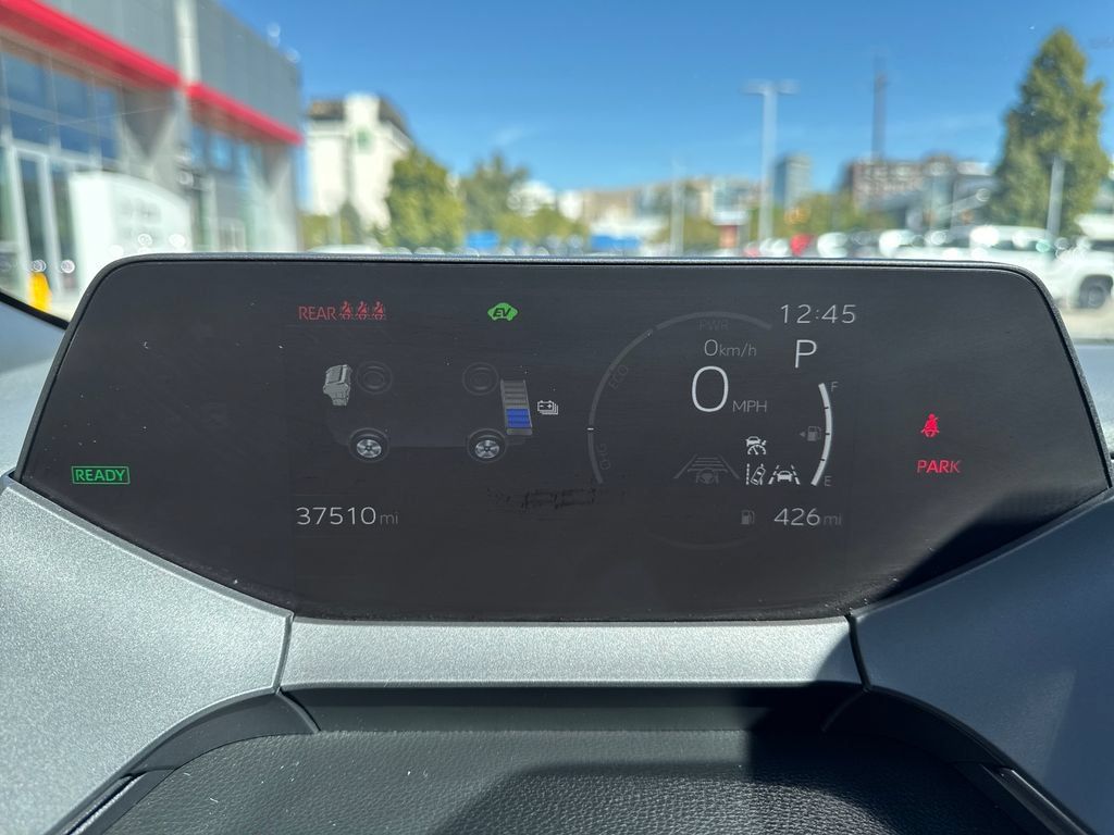 Certified 2025 Toyota Prius LE FWD image 16
