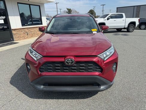 Used 2020 Toyota RAV4 XLE w/ Convenience Package image 10