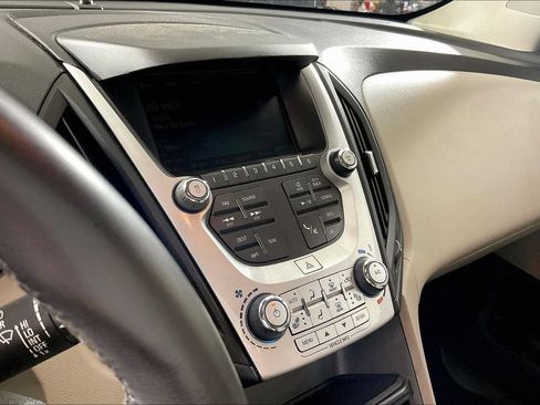 Used 2016 Chevrolet Equinox LTZ w/ Enhanced Convenience Package FWD image 8