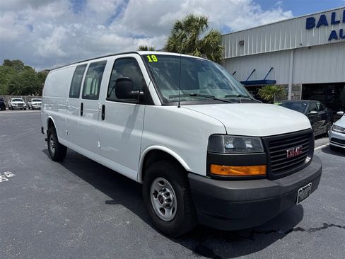 Used 2019 GMC Savana 2500 Extended w/ Driver Convenience Package RWD image 2