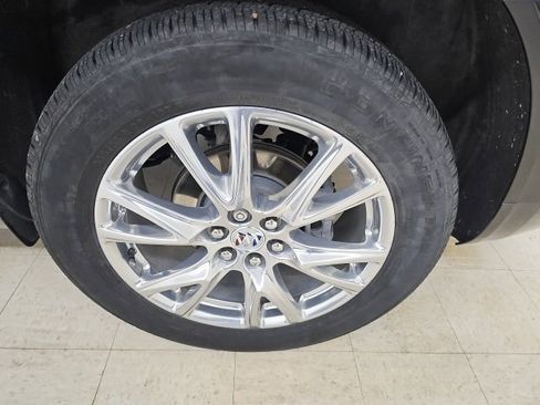Used 2023 Buick Enclave Essence w/ Experience Buick Package image 24