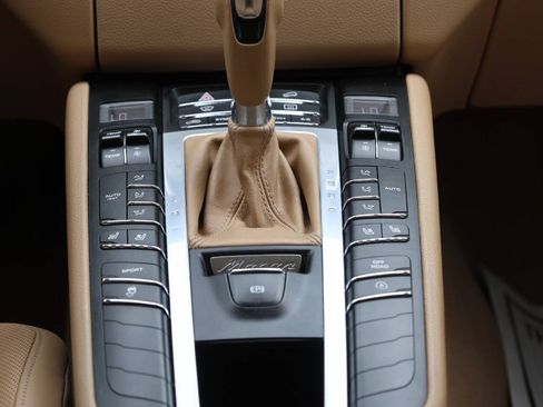 Used 2015 Porsche Macan S AWD/4WD image 21