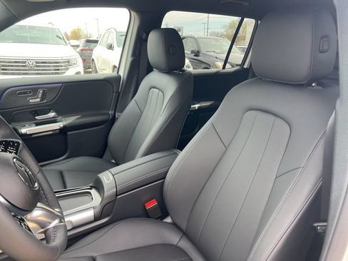 New 2026 Mercedes-Benz GLB 250 4MATIC image 7