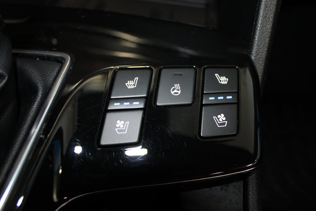 Used 2023 Kia Sportage SX FWD image 19