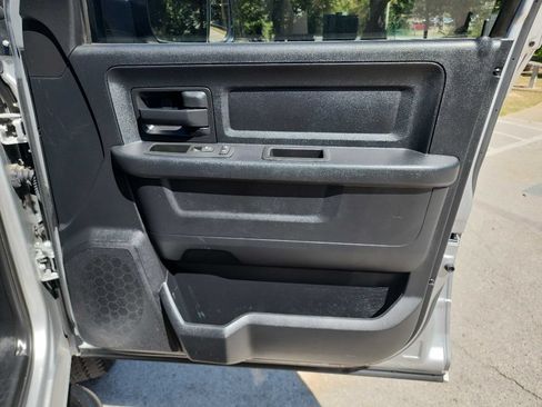 Used 2015 RAM 2500 Tradesman w/ Chrome Appearance Group AWD/4WD image 37