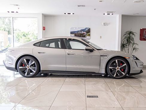 Used 2021 Porsche Taycan 4S w/ Premium Package AWD/4WD image 10