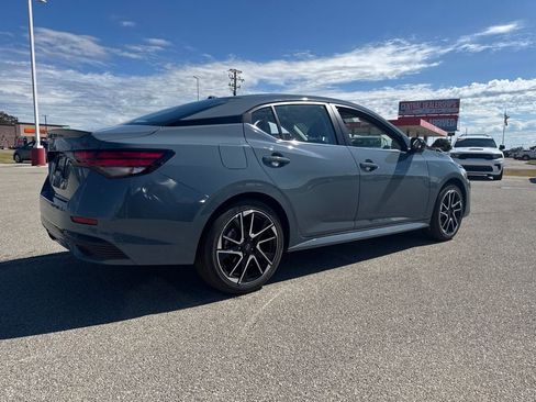 New 2025 Nissan Sentra SR w/ SR Premium Package image 6