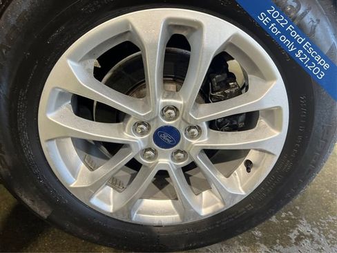 Used 2022 Ford Escape SE image 20