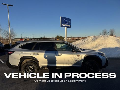 Used 2022 Subaru Outback Wilderness image 2